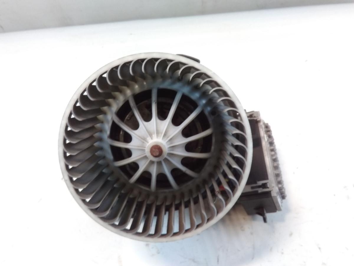Audi A4 8K B8 original Heizgebl&auml;se Heizungsgebl&auml;se mit Gebl&auml;seregler Bj.2009
