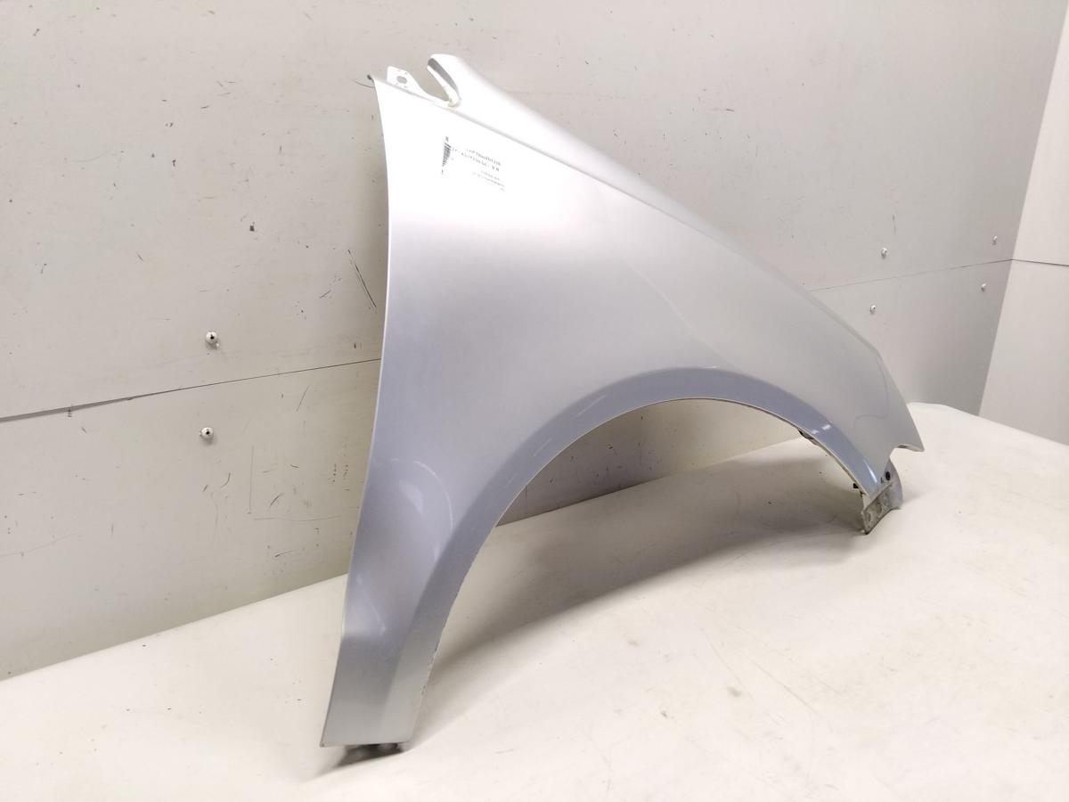 VW Polo 9N3 original Kotfl&uuml;gel vorn rechts LA7W reflexsilbermetallic BJ2007