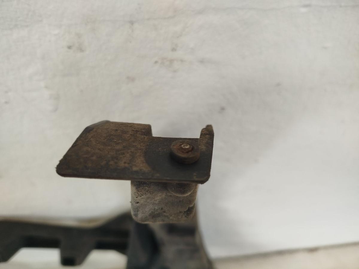 VW Passat CC Halter Befestigung Einschub Sto&szlig;f&auml;nger hinten rechts