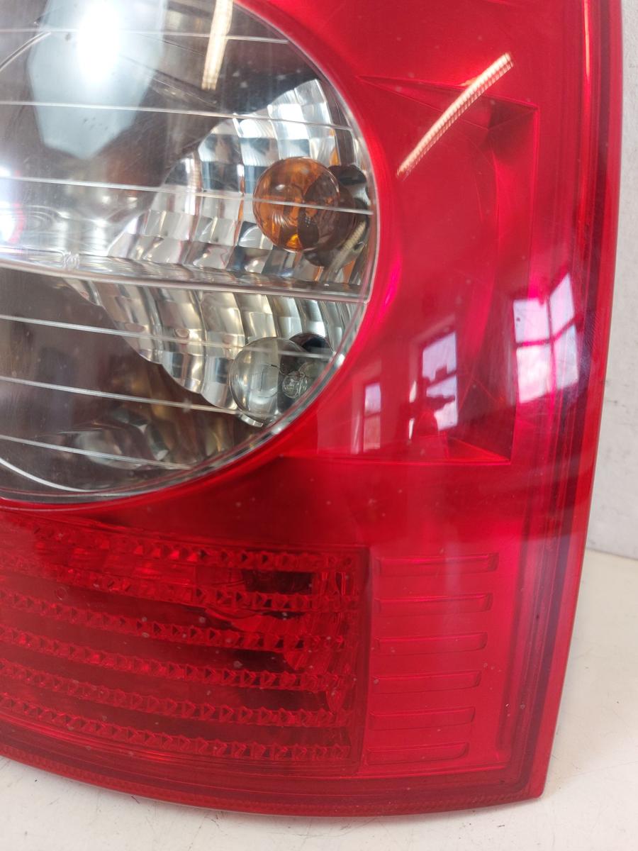 Renault Clio II 2 R&uuml;ckleuchte rechts R&uuml;cklicht inklusive Lampentr&auml;ger ab 2001