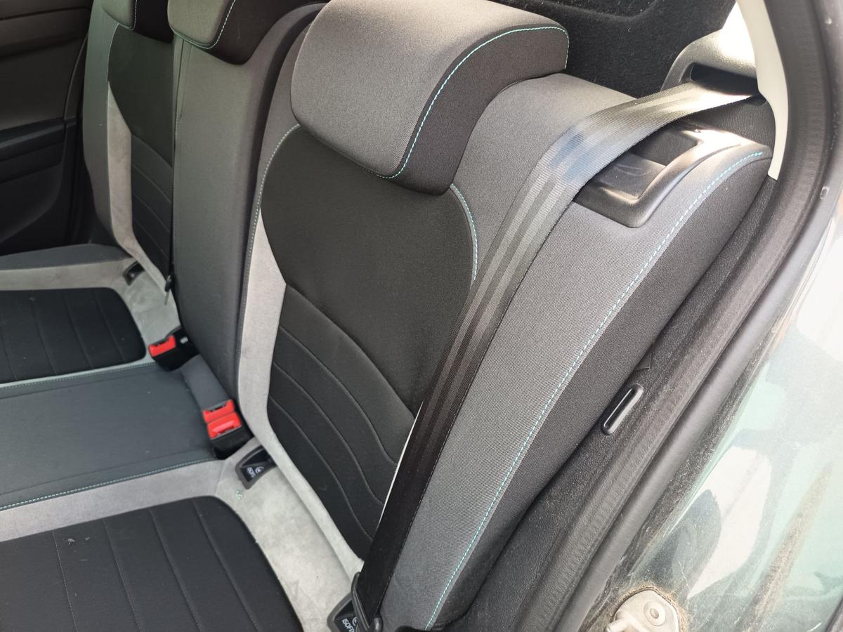 Skoda Fabia III NJ original R&uuml;cksitzbank Fond geteilt Stoff/Alcantara Bj 2015