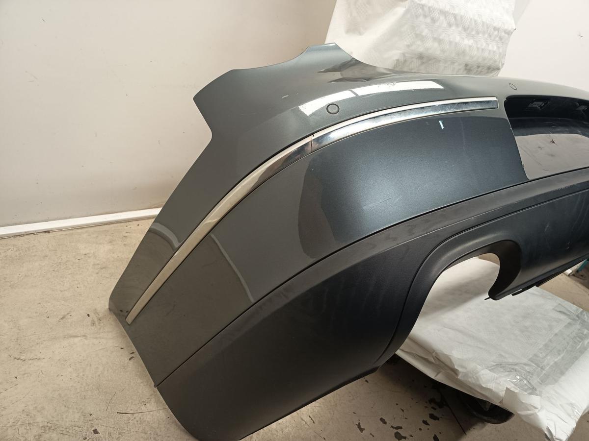 VW Passat B6 3C Limo orig Sto&szlig;stange F&auml;nger hinten/Heck K7X Islandgrau Bj 2008