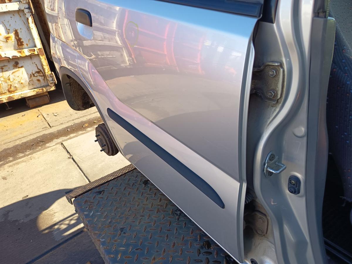 Suzuki Ignis I original T&uuml;r hinten rechts Fond Beifahrerseite Z2S Silber Bj 2001