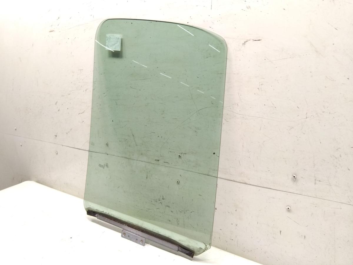 Renault Master 2 original T&uuml;rscheibe vorn links gr&uuml;ncolor BJ2004