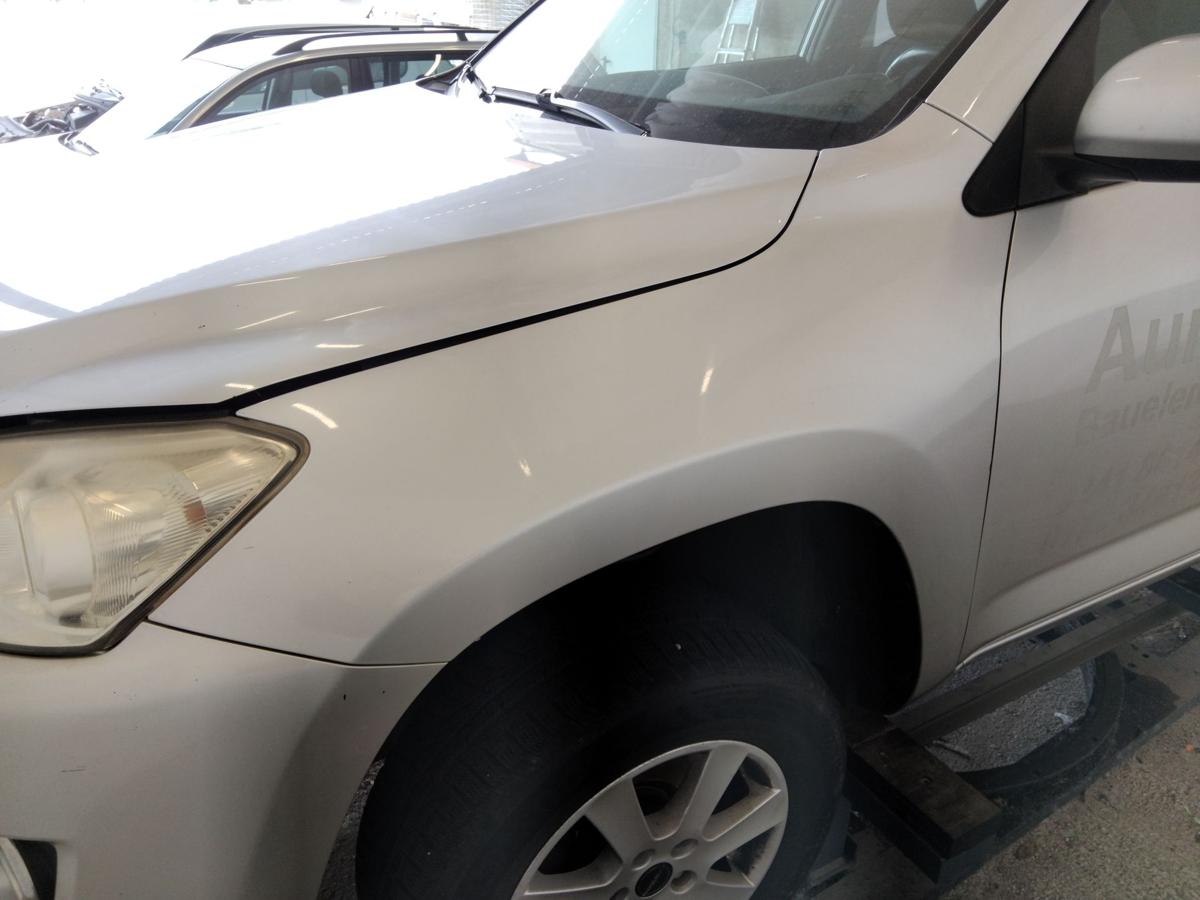 Toyota Rav4 3 original Kotflügel vorn links classic silbermetallic 1F7 BJ2010