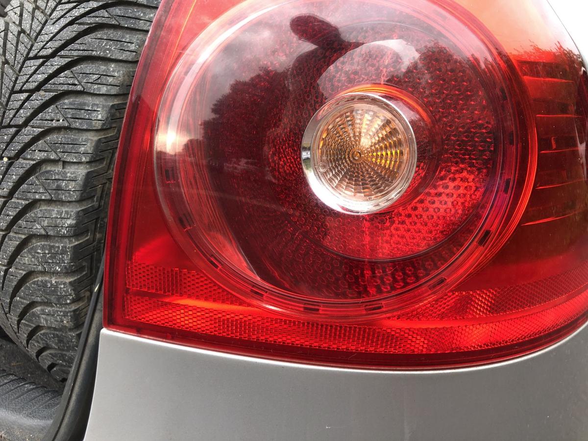 VW Golf 5 1K R&uuml;ckleuchte rechts au&szlig;en Ecke R&uuml;cklicht Heckleuchte 3 und 5 t&uuml;rer