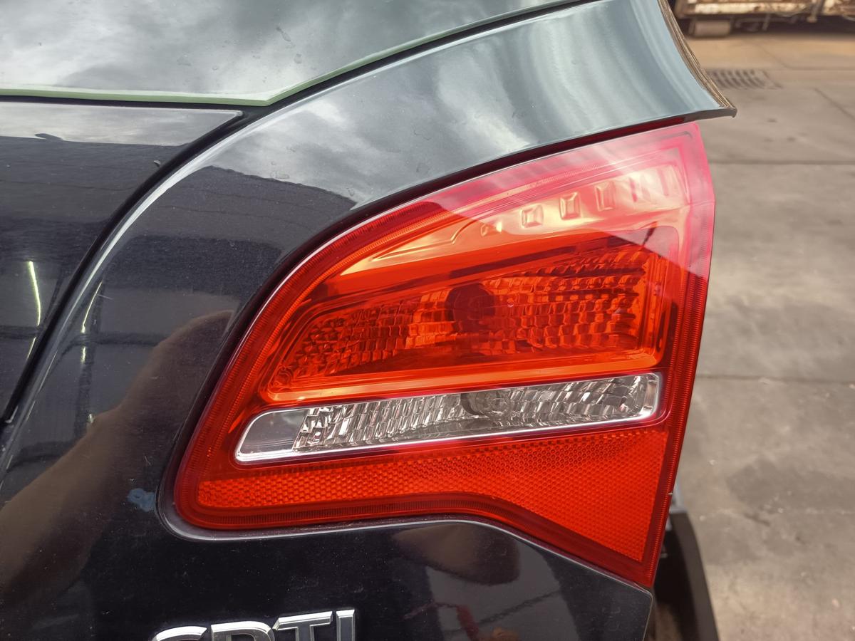 Opel Meriva B original R&uuml;ckleuchte rechts innen Heck Schlusslicht Bj 2012
