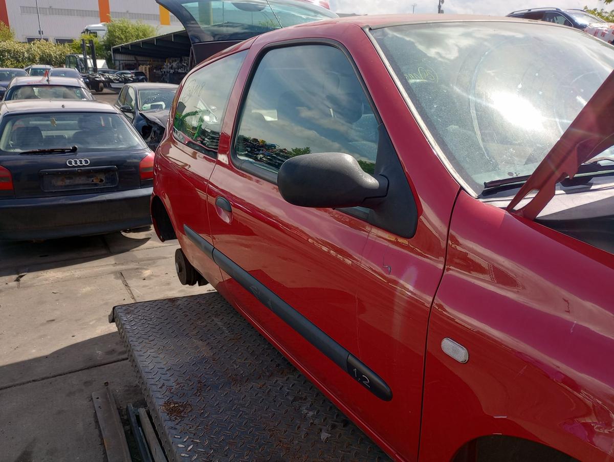 Renault Clio B II orig Tür rechts Beifahrer OV727 Spanischrot Bj 2003