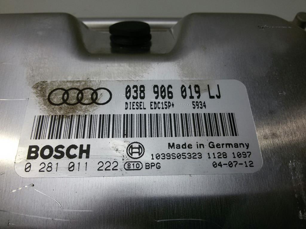 Audi A4 8E original Steuergerät Motor 0281011222 BJ2004