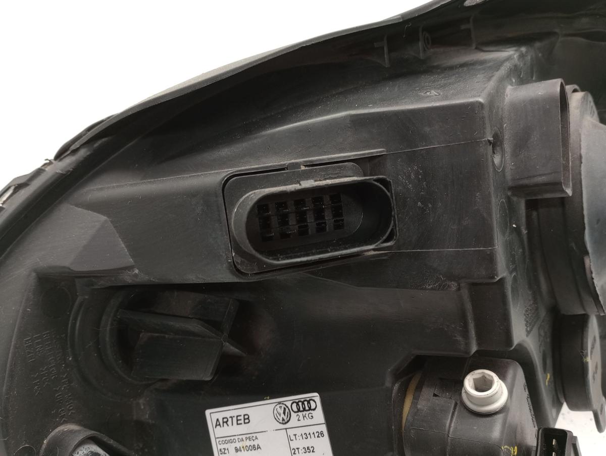 VW Fox orig Scheinwerfer rechts Halogen Bj 06