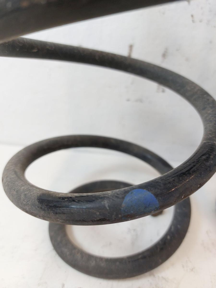 Toyota Yaris XP13 Satz HInterachsfedern Schraubenfeder Achse hinten links rechts