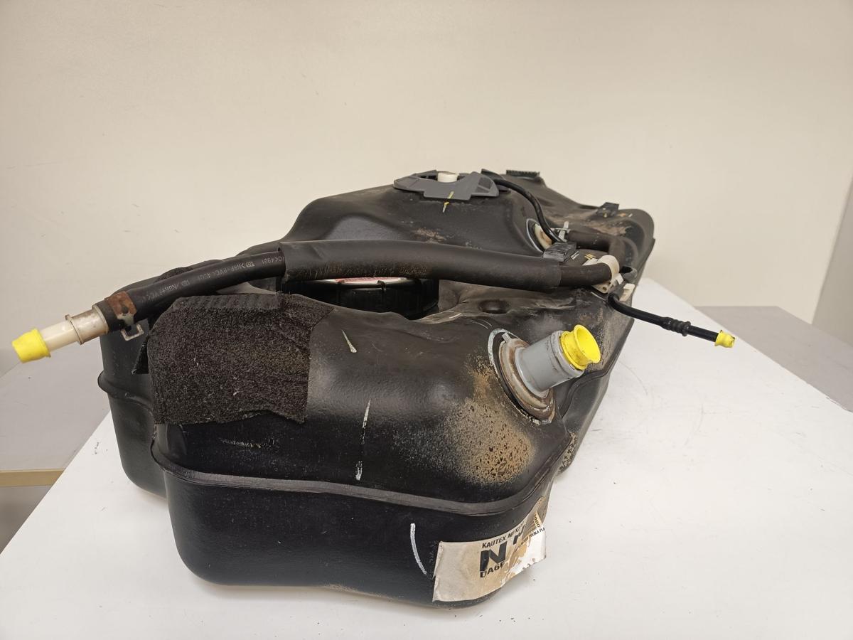 Mazda 2 DJ orig Tank Kraftstoffbehälter 1,5l 66KW Benzin Bj 2015