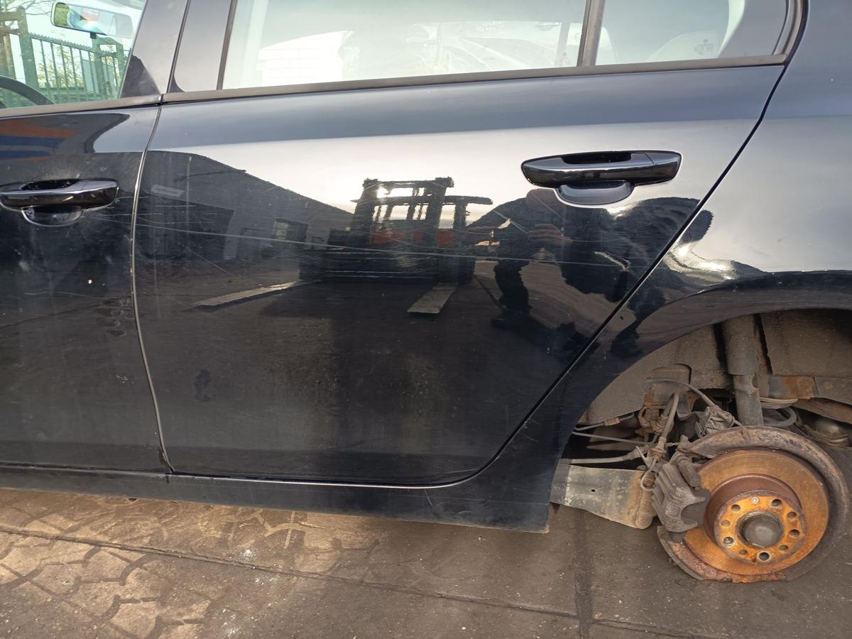VW Golf VI 6 Limo orig Tür hinten links L041 Schwarz Bj 2009