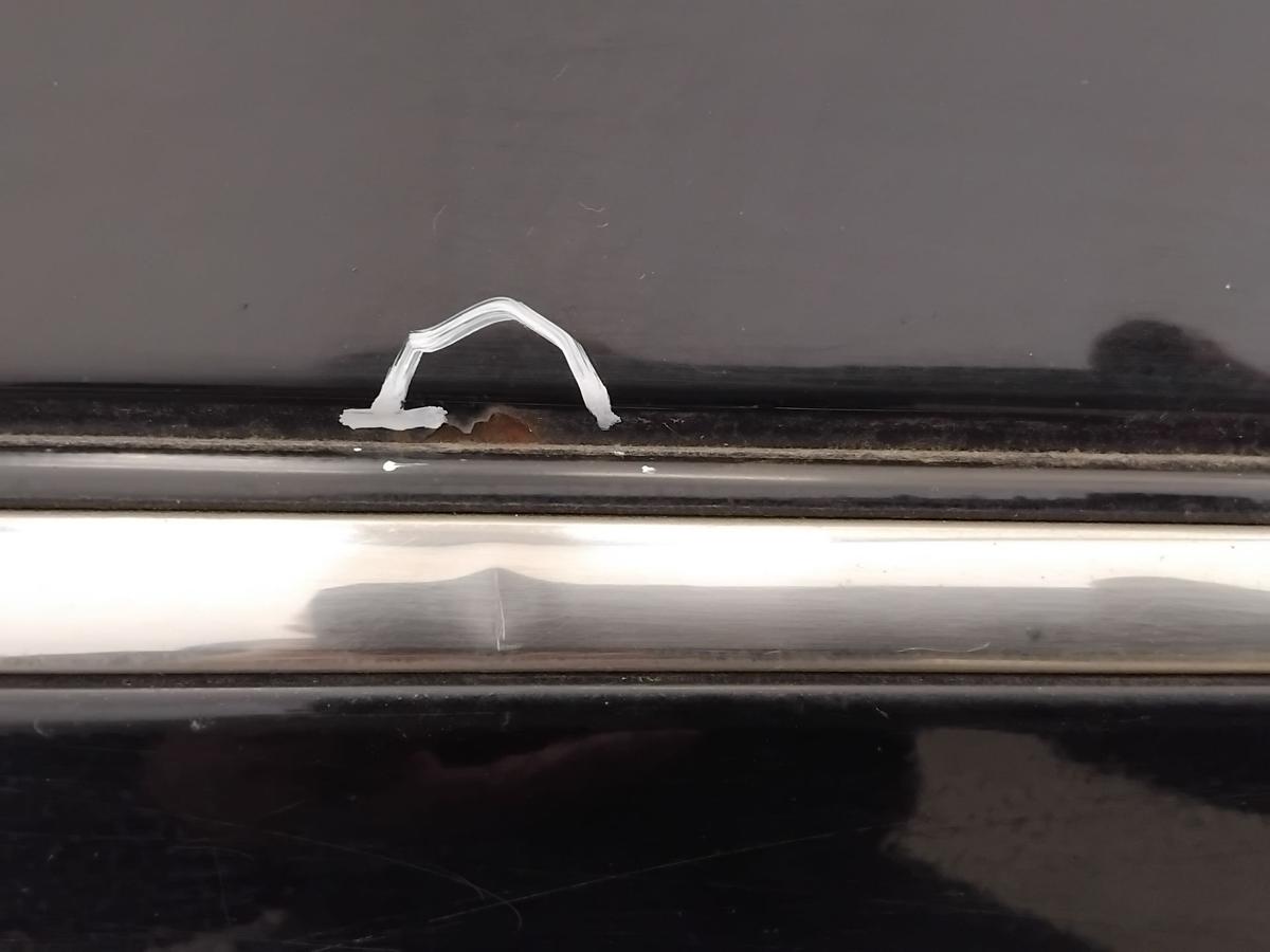 Mercedes Benz E-Klasse 211 Tür vorn rechts Beifahrertür schwarz uni 040 BJ2004