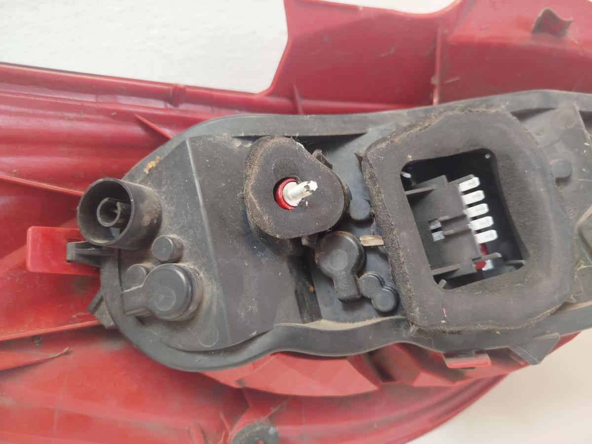 Opel Corsa D R&uuml;ckleuchte rechts R&uuml;cklicht Heckleuchte nur 3 t&uuml;rer 2006-2014 OEM