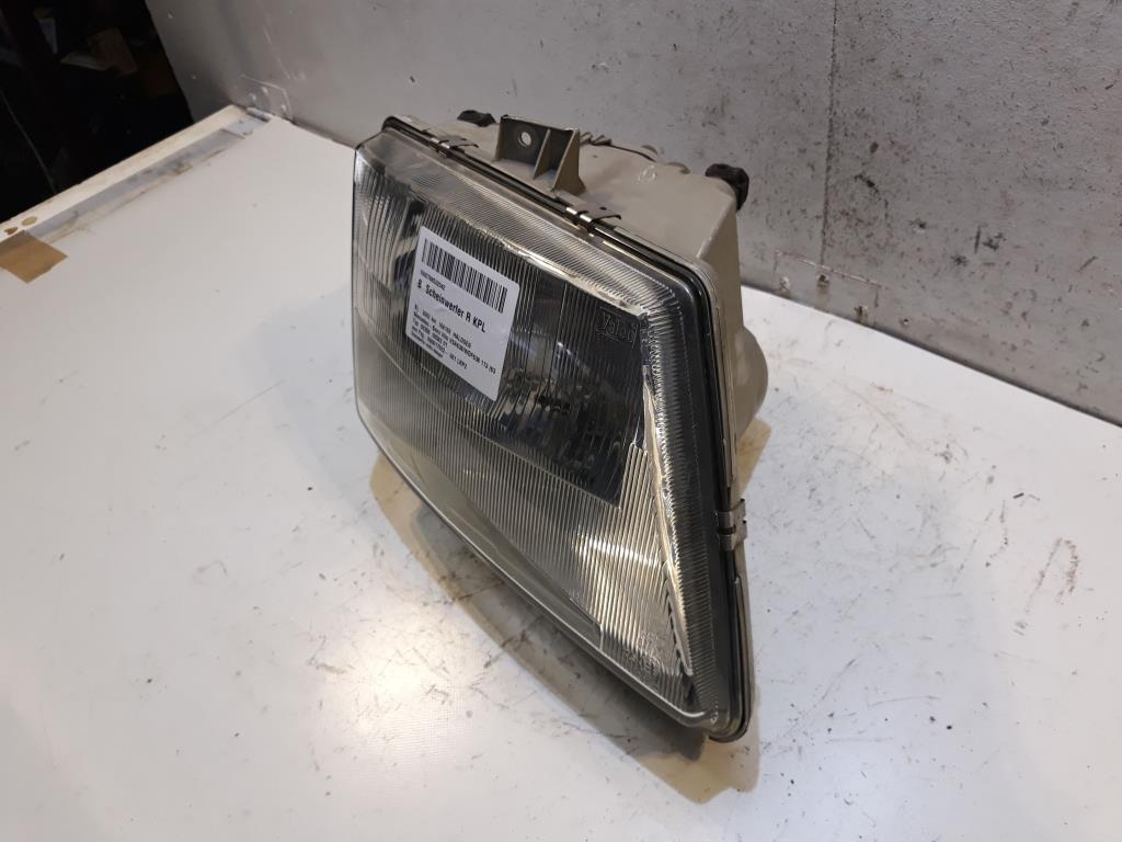 Mercedes Vito 638 BJ 2002 Scheinwerfer vorn rechts Lampe Valeo