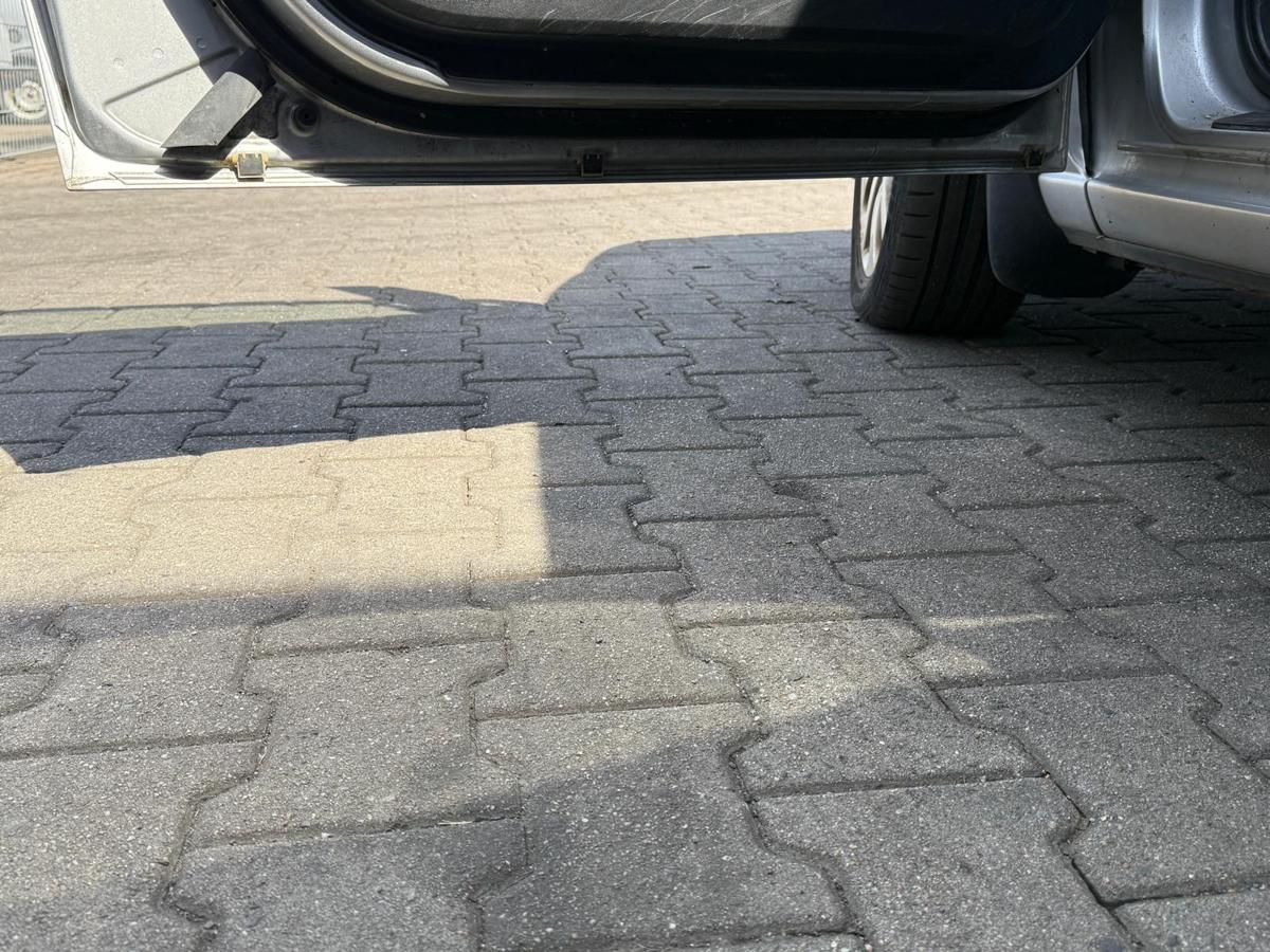 Mazda 5 CR original Tür vorn links 22V Satinsilber Rohbau BJ07