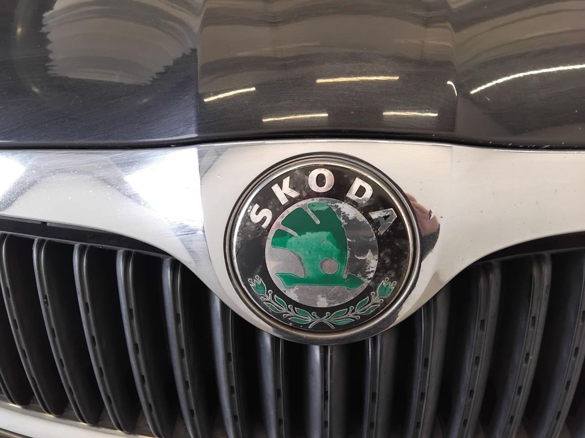 Skoda Roomster 5J original Motorhaube Deckel vorn LF9R Blackmagicmetallic BJ2008