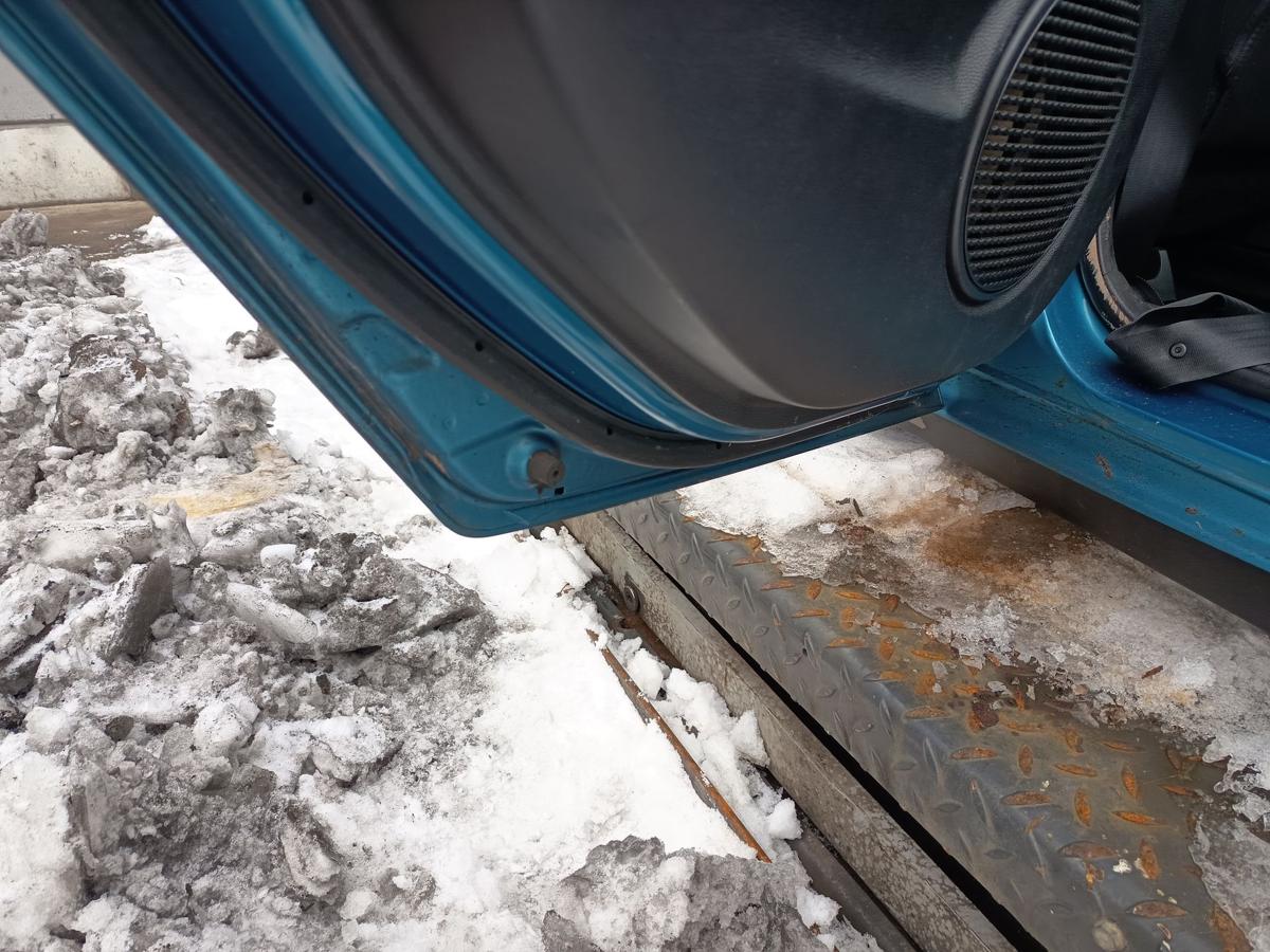 Mazda 2 DE original T&uuml;r hinten links 40E Faroblau met Baujahr 2010