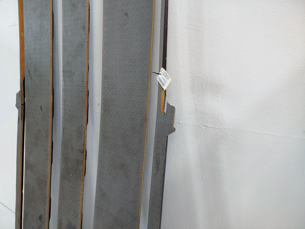 VW T5 Multivan 7H Bodenbelag grau Schienensystem Boden Gummiboden