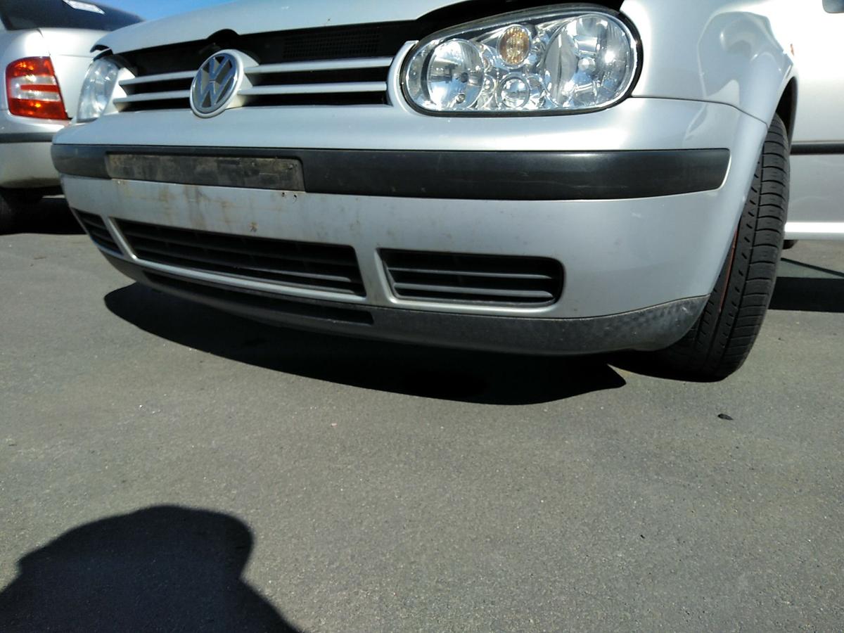 VW Golf 4 original Sto&szlig;stange Sto&szlig;f&auml;nger vorn satinsilbermetallic LB7Z Bj.1998