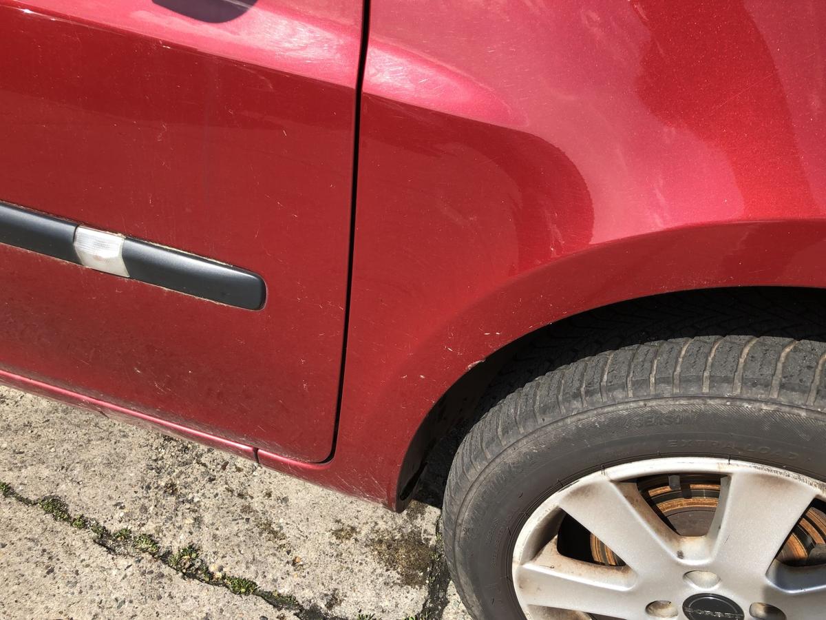 Renault Clio 3 III alle Modelle Kotfl&uuml;gel rechts Fahrer NNJ rot 15 Zoll 05-13