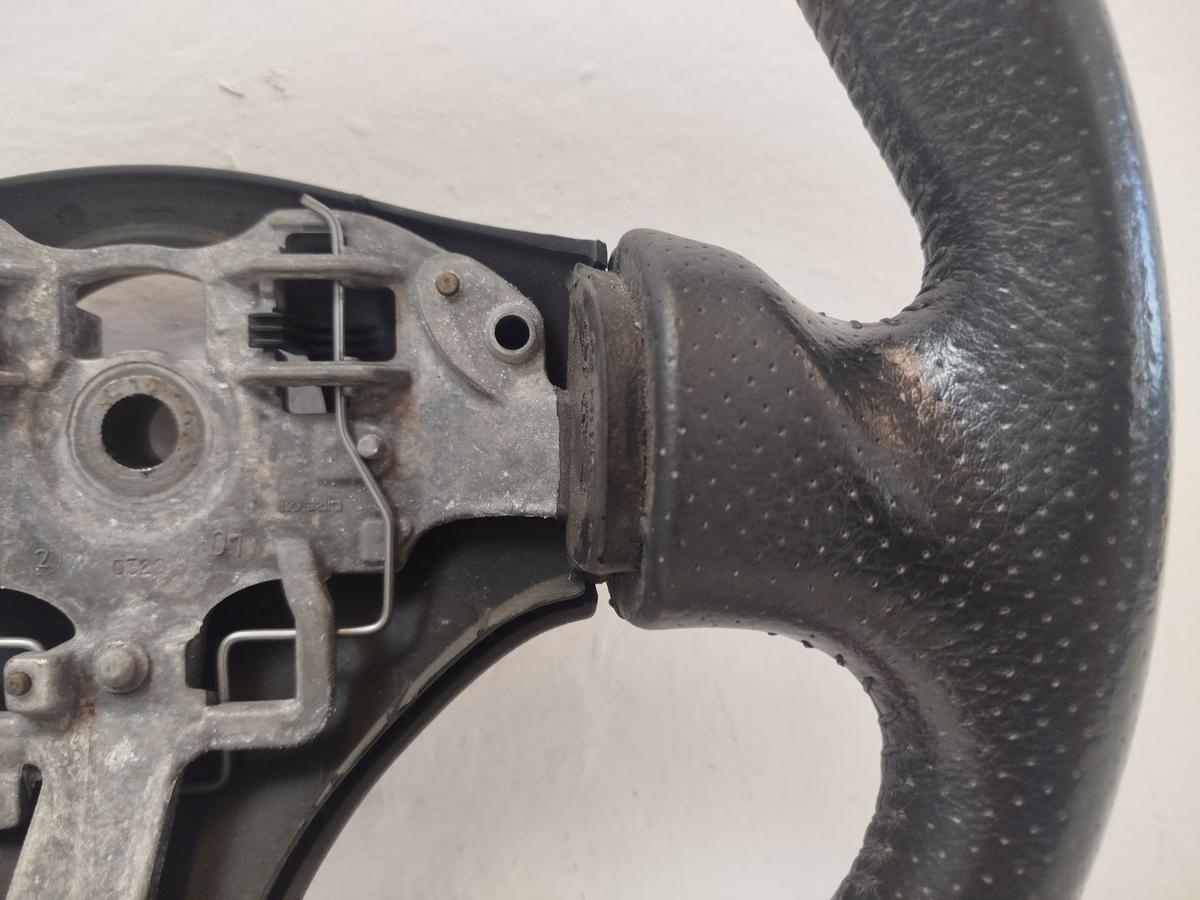 Peugeot 206 CC Lenkrad Leder Lederlenkrad rot schwarz gelocht