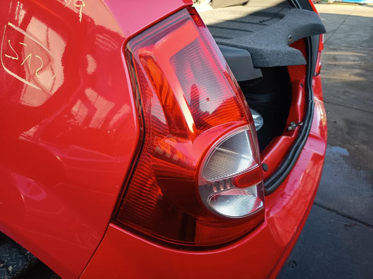 Dacia Sandero 1 BS original Rückleuchte links Heck/Schluss/Licht Bj 2009