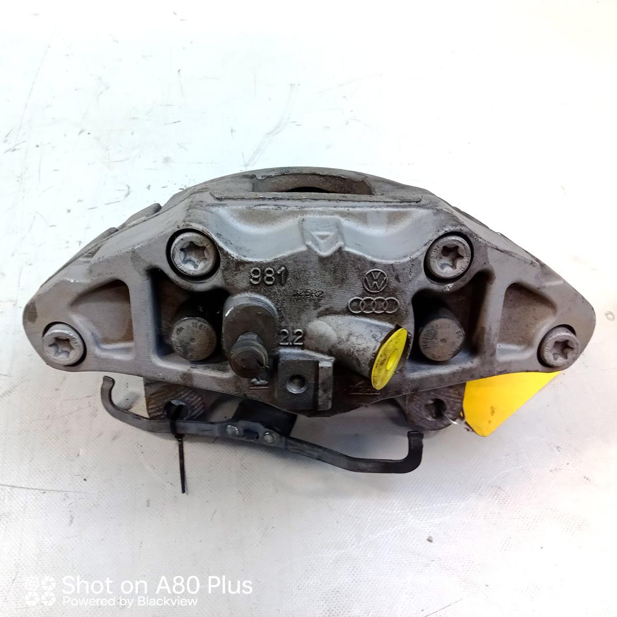 Audi A3 8P Quattro original Bremssattel Vorderachse links 345x30mm Bj.2004