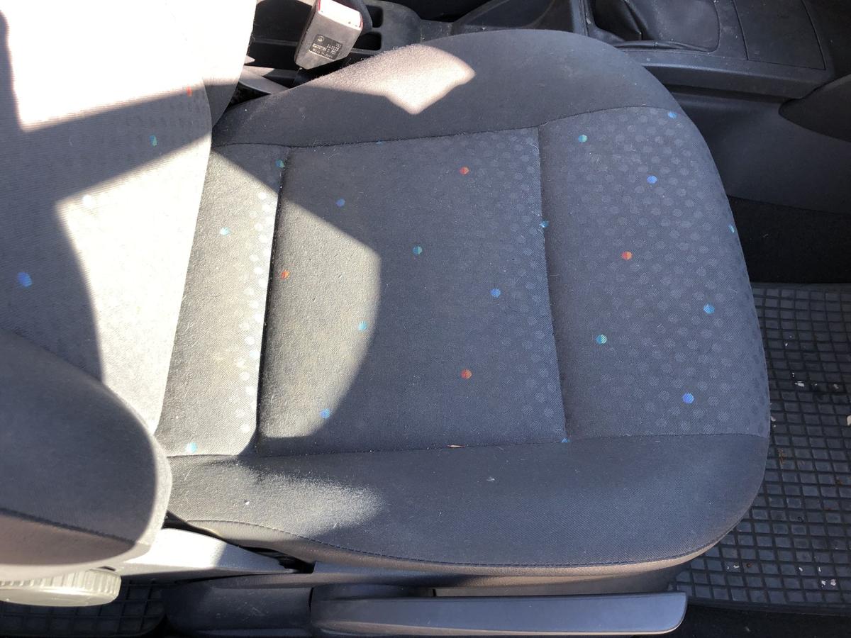 VW Polo 9N 9N1 Sitz vorn rechts Beifahrersitz Stoffsitz nur 3 türer