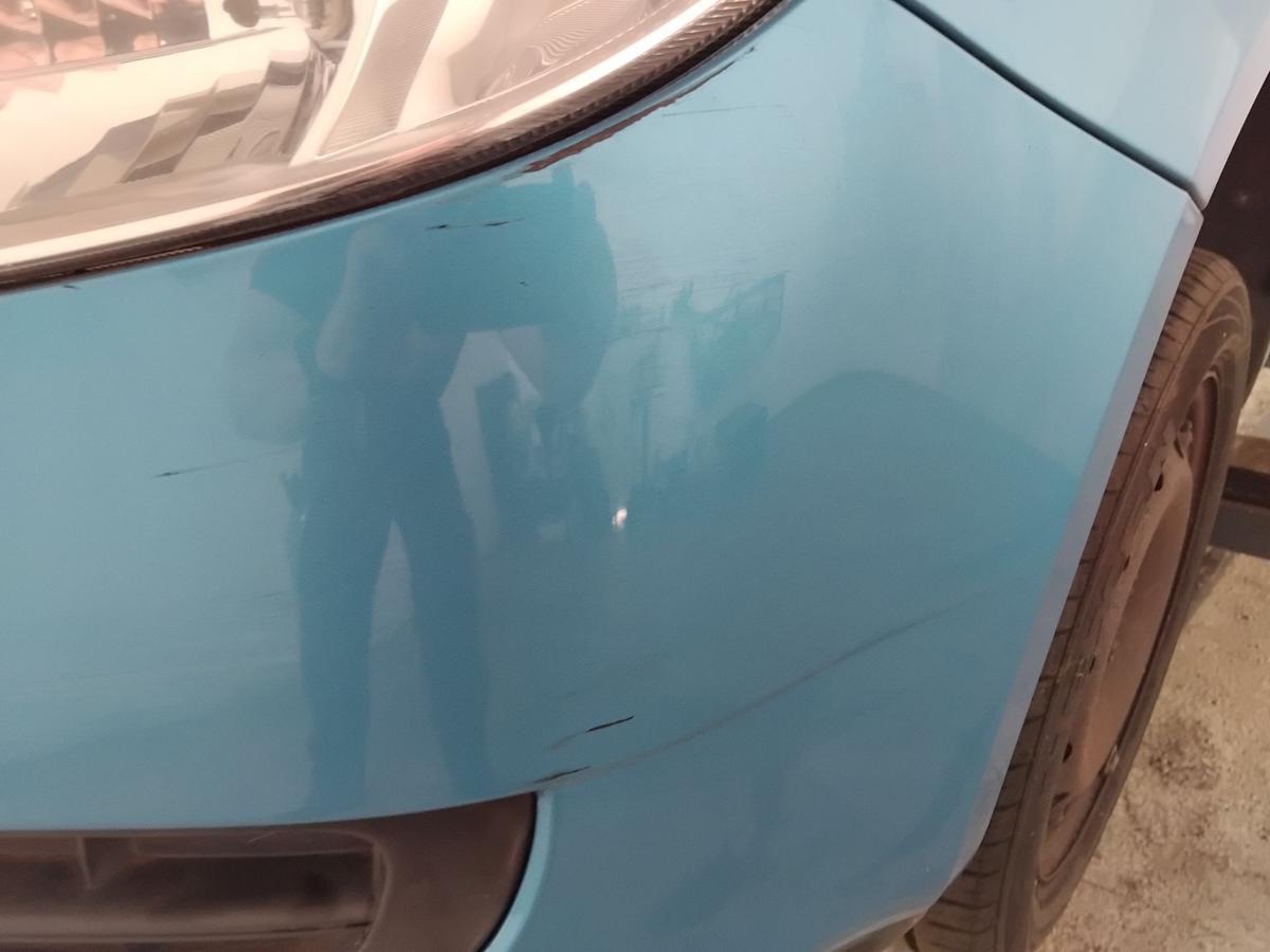 Skoda Roomster 5J original Stoßstange Stossfänger vorn beschädigt BJ2009 LF5S Indigoblaumetallic