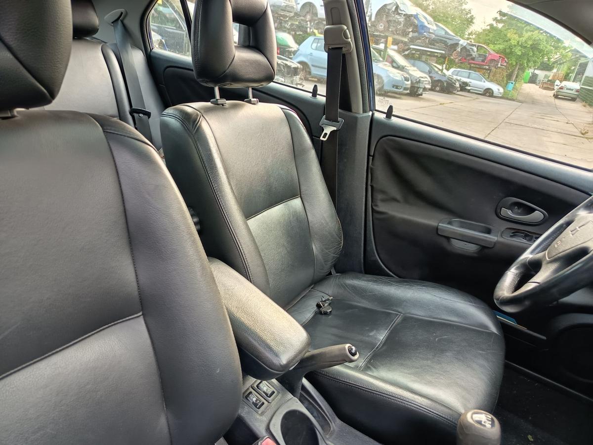 Mitsubishi Carisma original Sitzausstattung Leder komplett mit Sitzheizung vorn