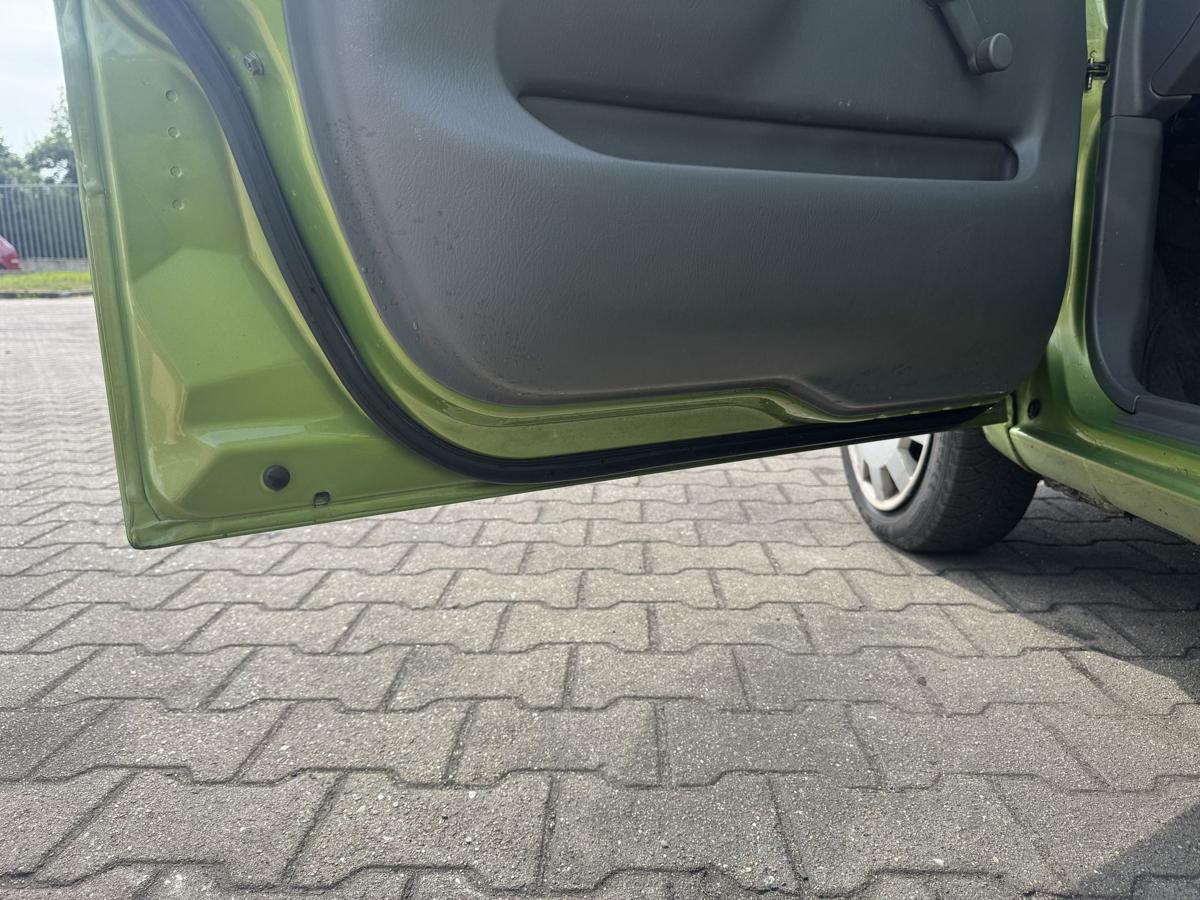 Opel Agila A original T&uuml;r vorn links Z384 Kiwigr&uuml;n Bj.2000