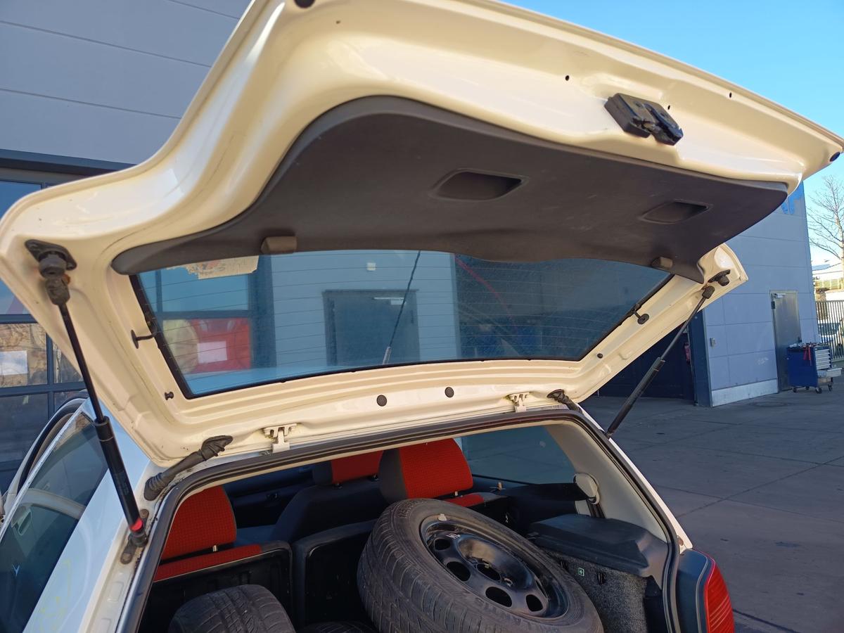 VW Polo 6N2 original Heckklappe mit Scheibe B9A Candywei&szlig; Bj 2000
