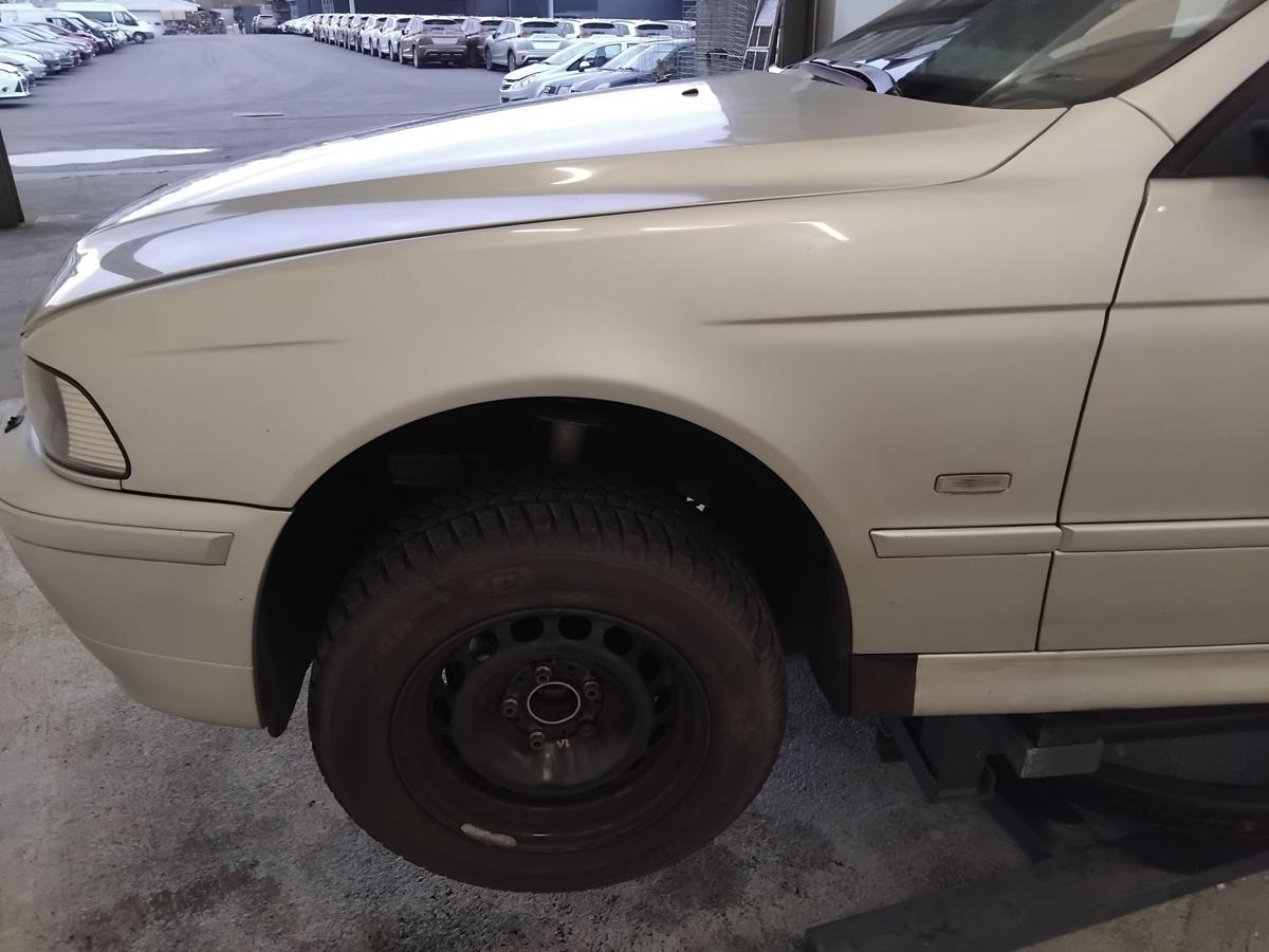 BMW 5er E39 original Kotfl&uuml;gel vorn links titansilbermetallic 354/7 BJ2001