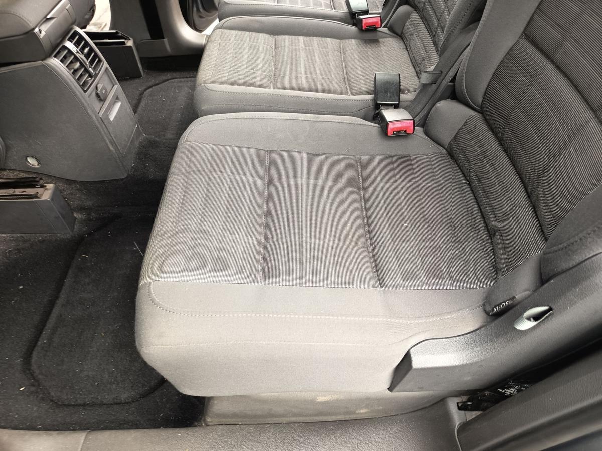 VW Touran 1T original Sitz hinten links Fond Reihe 2 Stoff Anthrazit Bj 2006