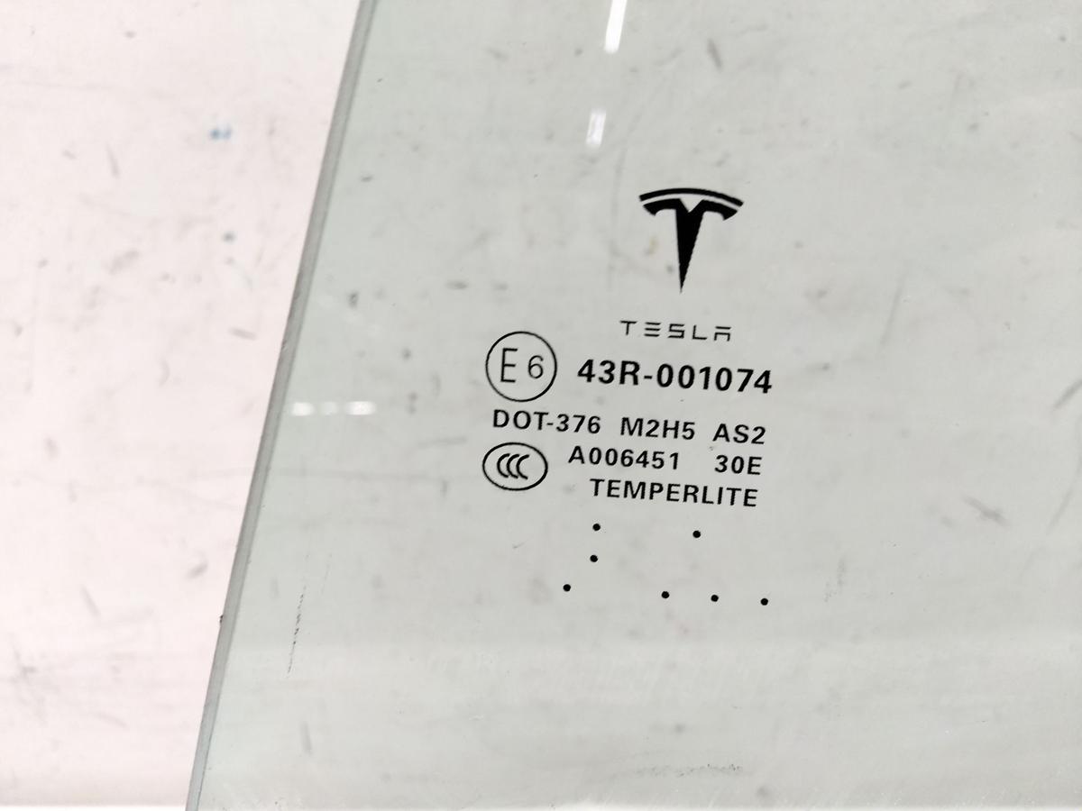 Tesla Model S P85D original T&uuml;rscheibe hinten links gr&uuml;ncolor BJ2014