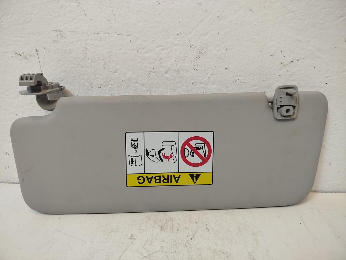 Hyundai i30 PD Mild Hybrid Sonnenblende vorn rechts mit Spiegel Beifahrerseite