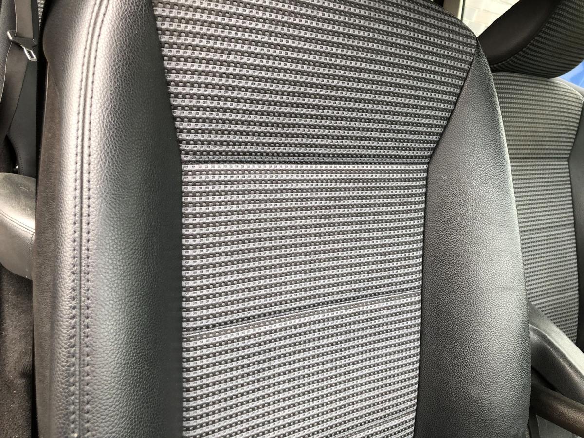 Mercedes B Klasse W245 Sitz vorn rechts Beifahrersitz Stoff Kunstleder Artico