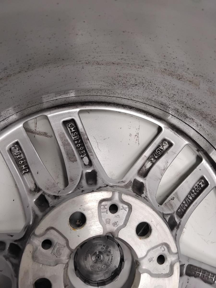 BMW 2er U06 original Alufelge 7Jx16H2 ET41 36116888838 mit Kratzern Bj.2022