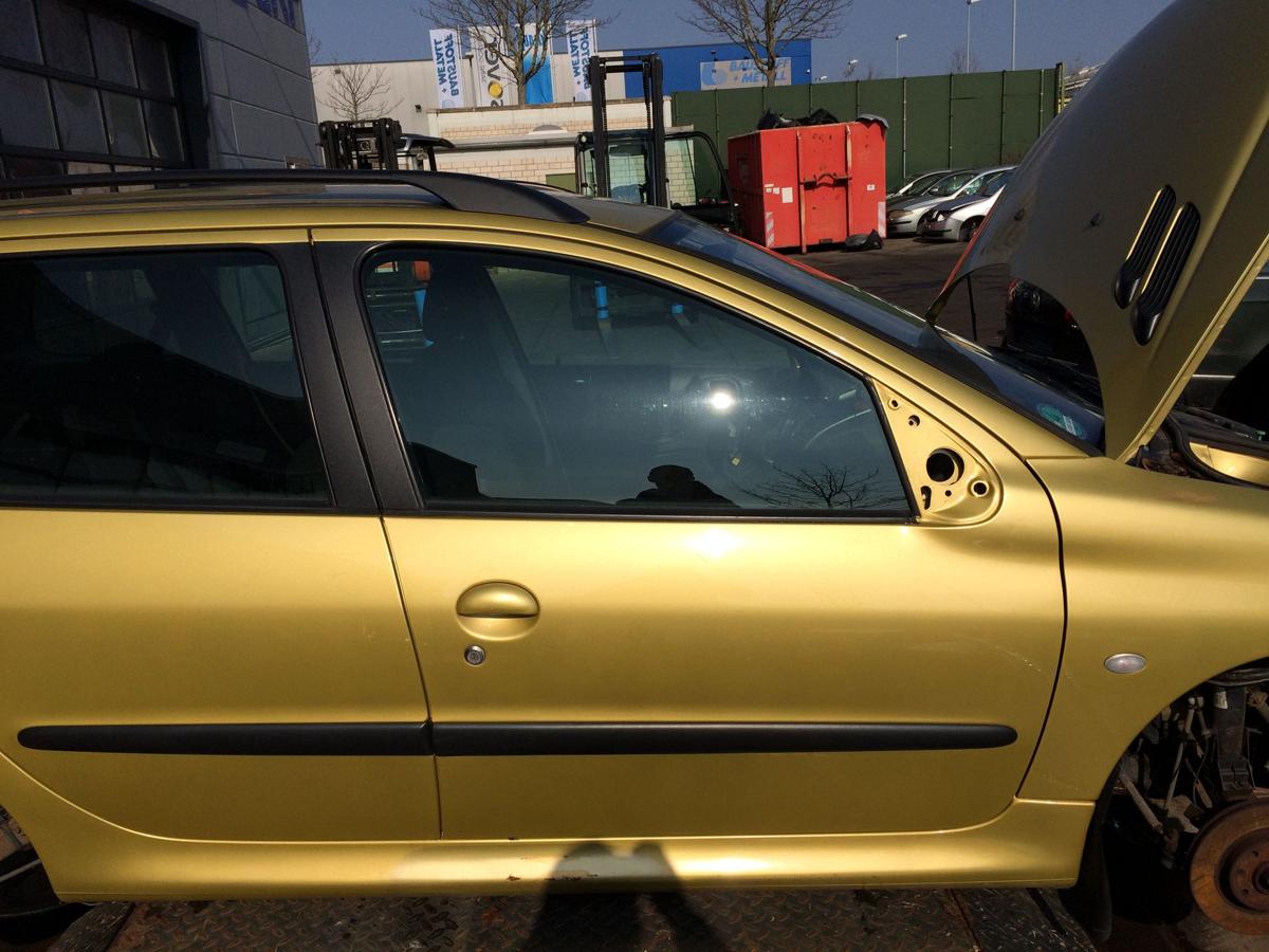 Peugeot 206sw orig Tür vorn rechts Beifahrer KAW Persepolisgelb met Bj 2004