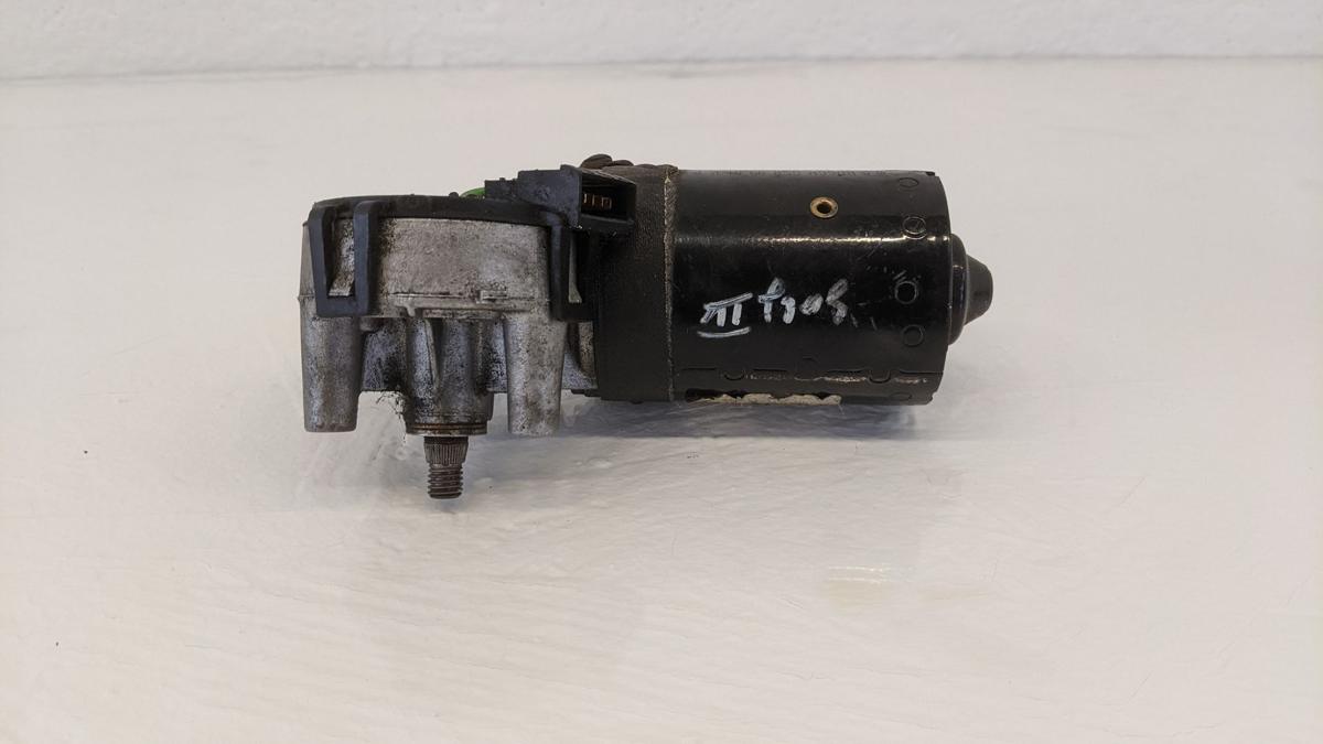 VW Golf 4 IV 1J Bj.02 Wischermotor vorn 1J1955113A Bosch 0390241151