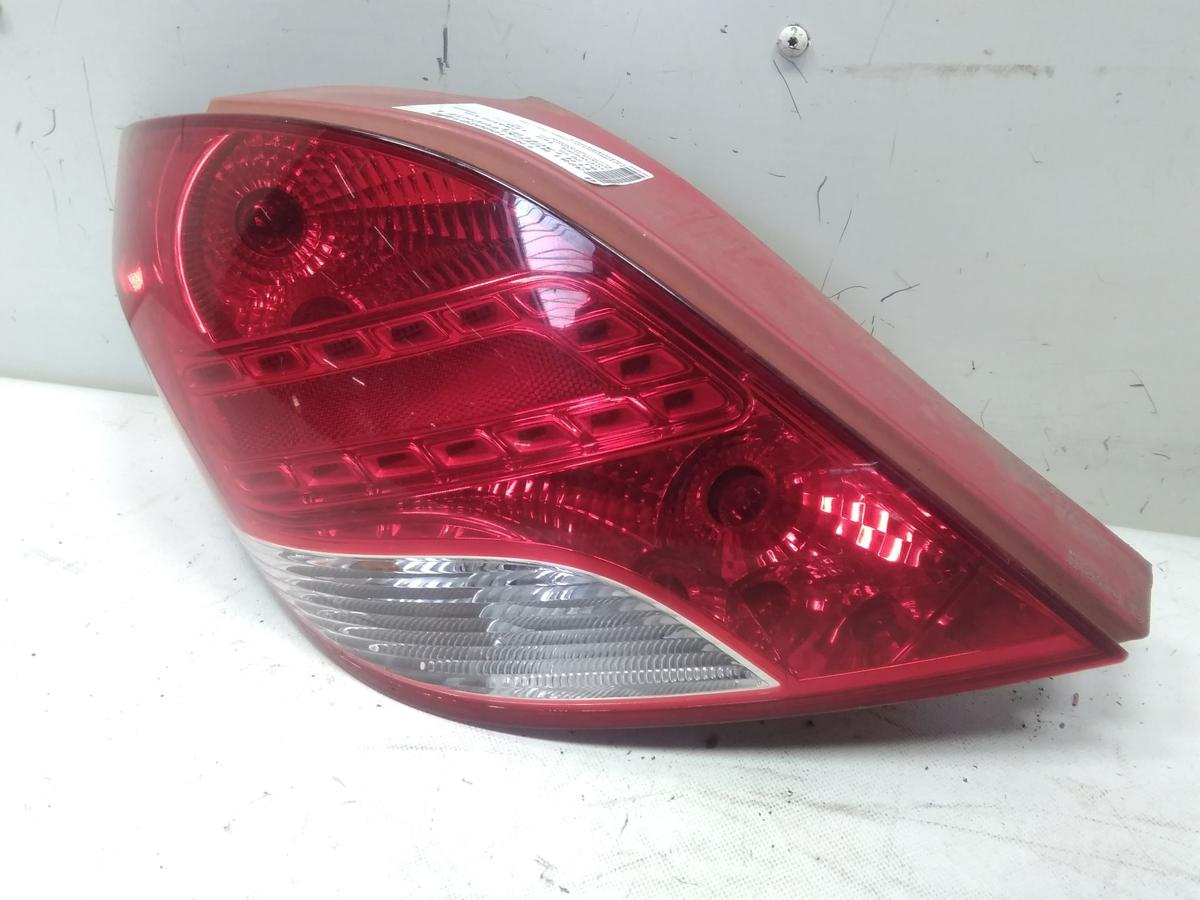 Peugeot 207 original R&uuml;ckleuchte Heckleuchte links Facelift Teil-LED BJ2010