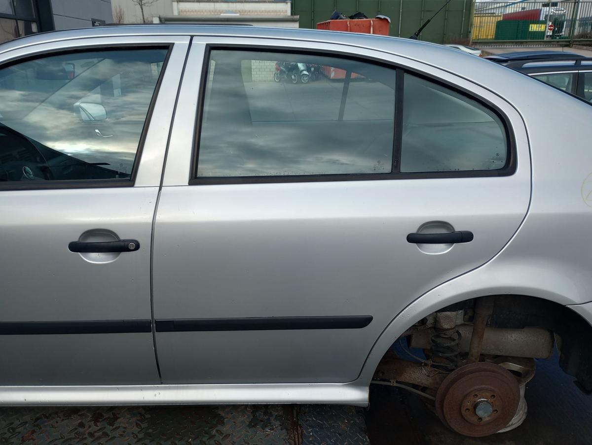 Skoda Octacia I 1U Limo orig Tür hinten links Fond L97A Diamantsilber met Bj98