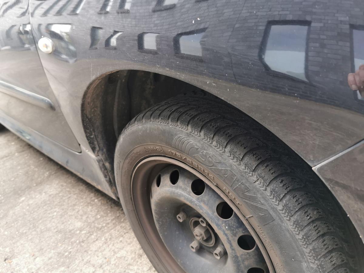 Peugeot 206+ 2M Kotflügel Fender Seitenwand vorn rechts KTV Schwarz Perla Nera Peugeot 206+ 2M Kotflügel Fender Seitenwand vorn rechts KTV Schwarz Perla Nera