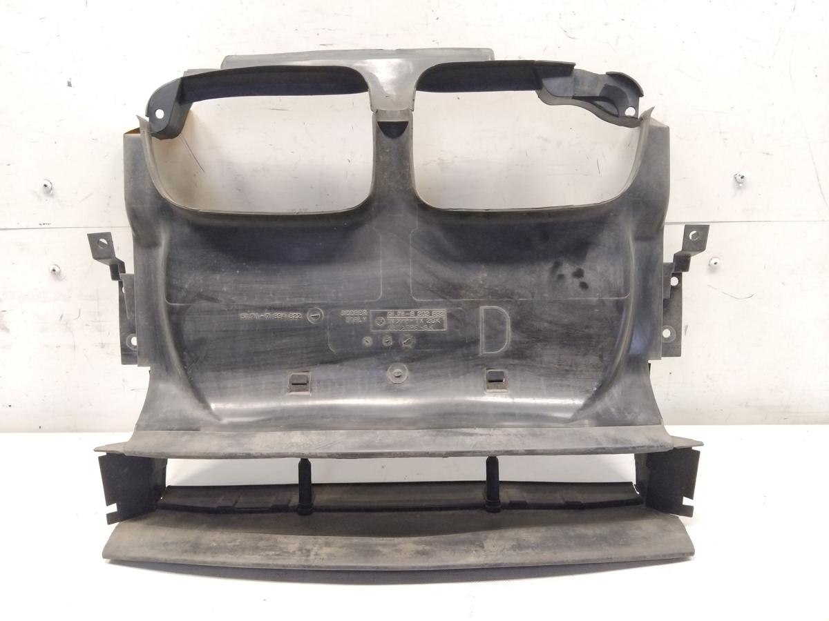 BMW 3er E46 original Luftführung vorn Facelift BJ2005 51718202832 BMW 3er E46 original Luftführung vorn Facelift BJ2005 51718202832