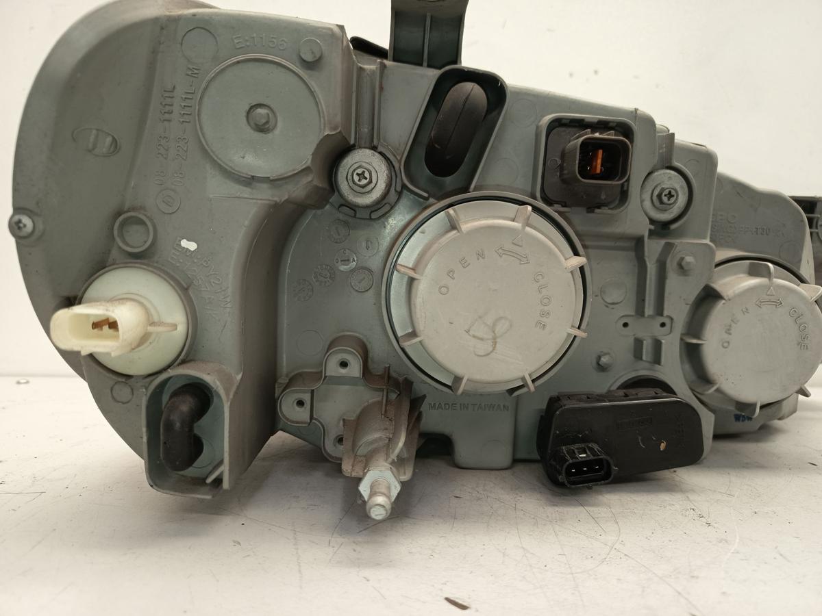 Kia Carnival Baujahr 2005 original Scheinwerfer vorn links Fahrerseite 082231111