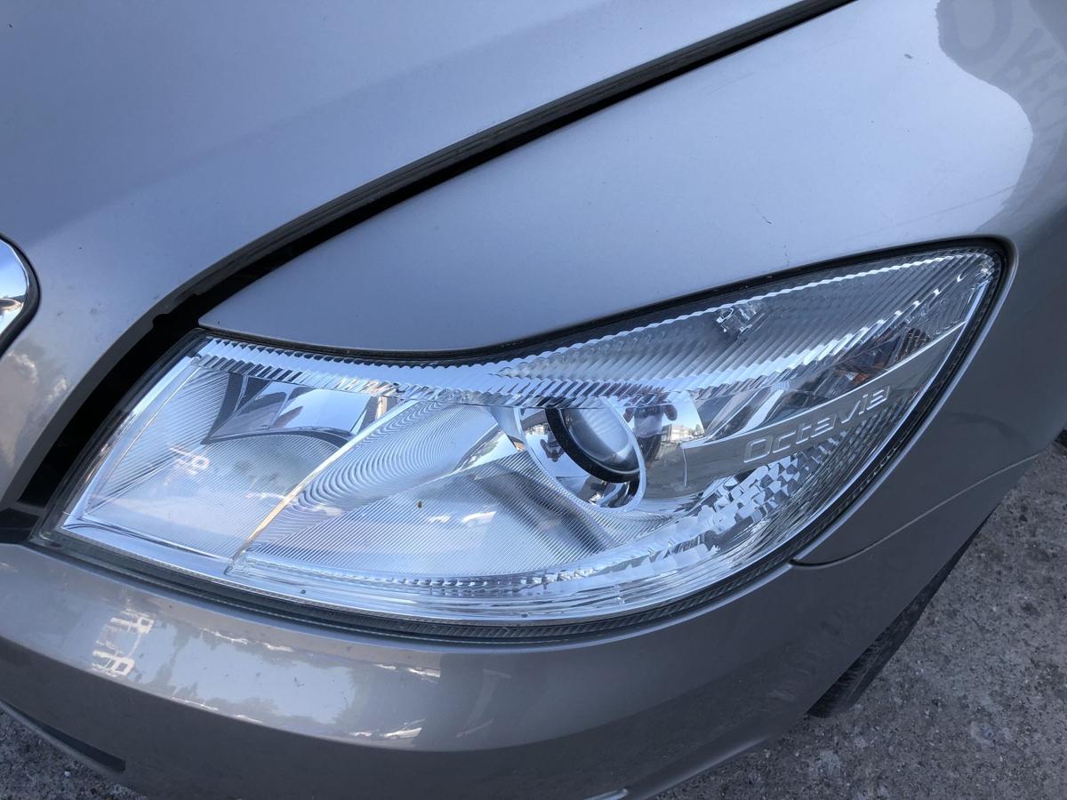 Skoda Octavia 1Z ab09 Scheinwerfer links Hauptscheinwerfer Halogen Hella