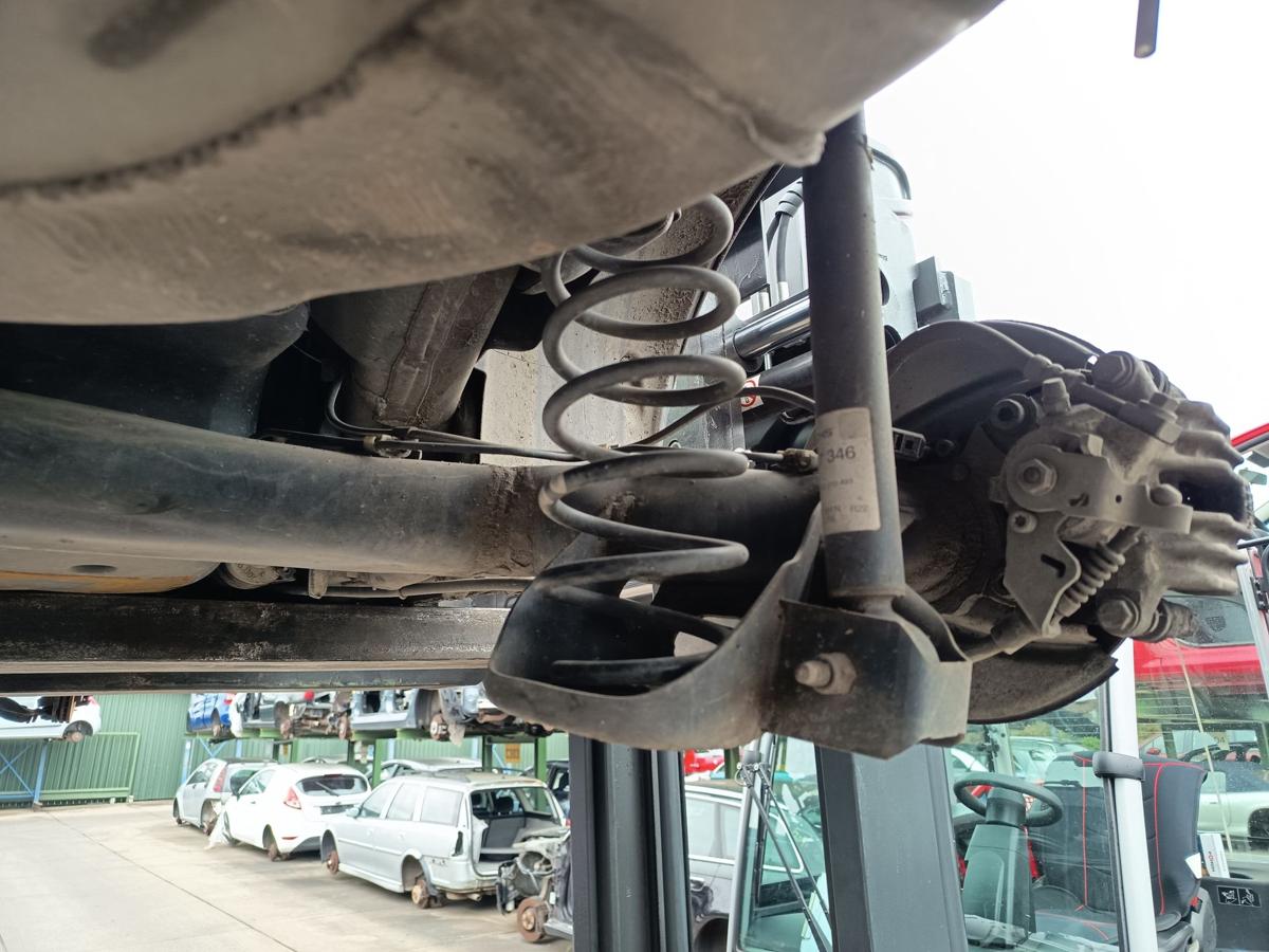 Seat Ibiza 6J Limousine original Hinterachse Tr&auml;ger scheibengebremst Bj 2015