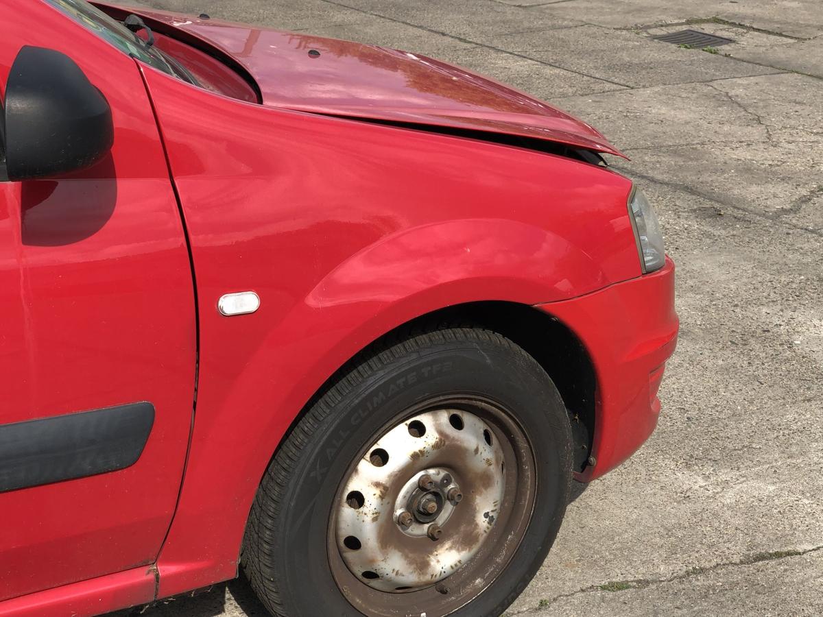 Dacia Logan MCV Kotfl&uuml;gel vorn rechts Beifahrerseite OV21D Red Passion